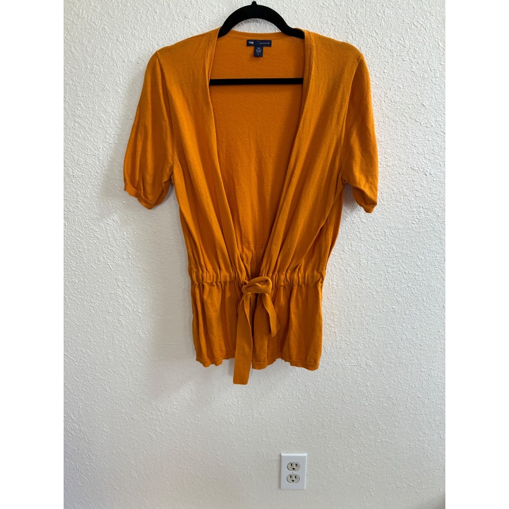 Gap Short Sleeve Mustard Yellow Cardigan Women Size L Cut Away Y2K Silk Blend